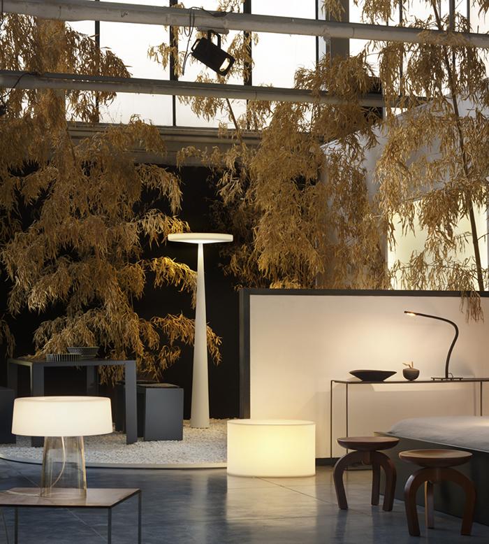 PRANDINA outdoor floor lamp EQUILIBRE LED F33 OUTDOOR