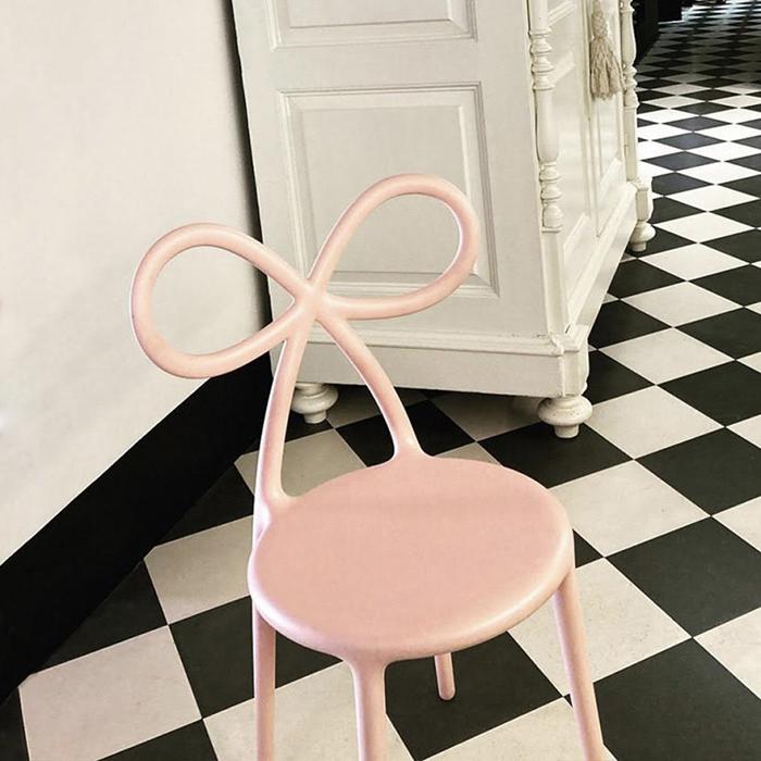 QEEBOO set de 2 chaises RIBBON CHAIR