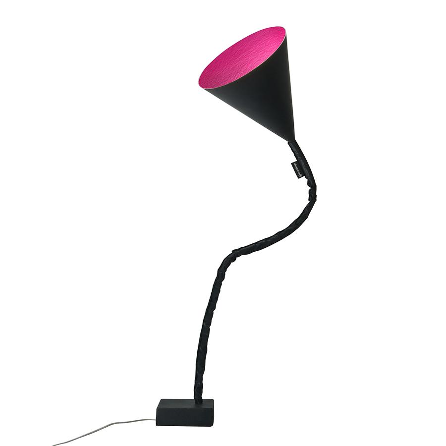IN-ES.ARTDESIGN lampadaire FLOWER LAVAGNA (Intérieur magenta - Résine effet tableau noir, nébulite e