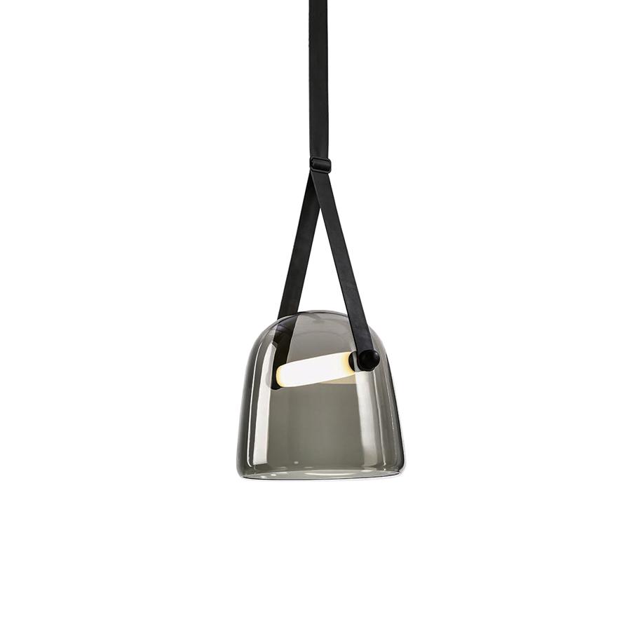 BROKIS lampe à suspension MONA MEDIUM PC979 (Fumé et bracelet noir - Verre et cuir)