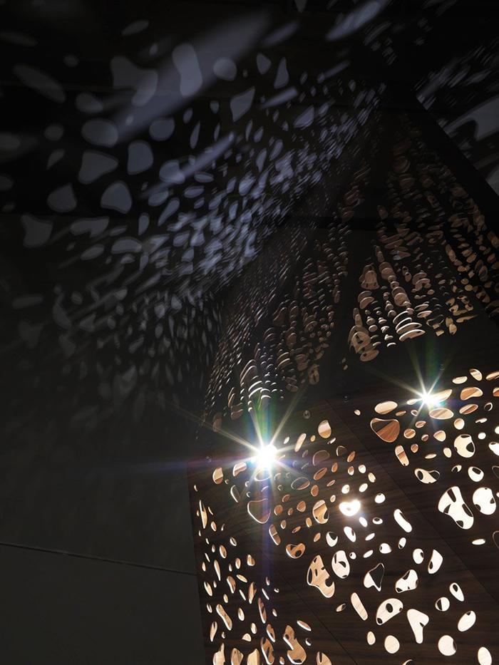 HORM table rectangulaire RIDDLED TABLE