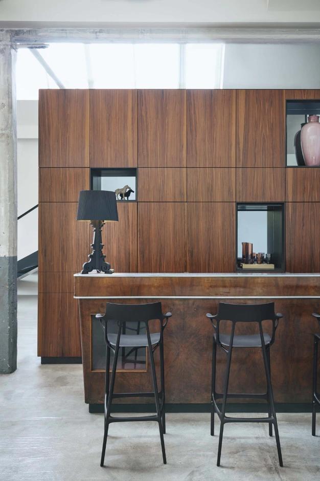 KARTELL stool A.I. STOOL RECYCLED H 75 cm