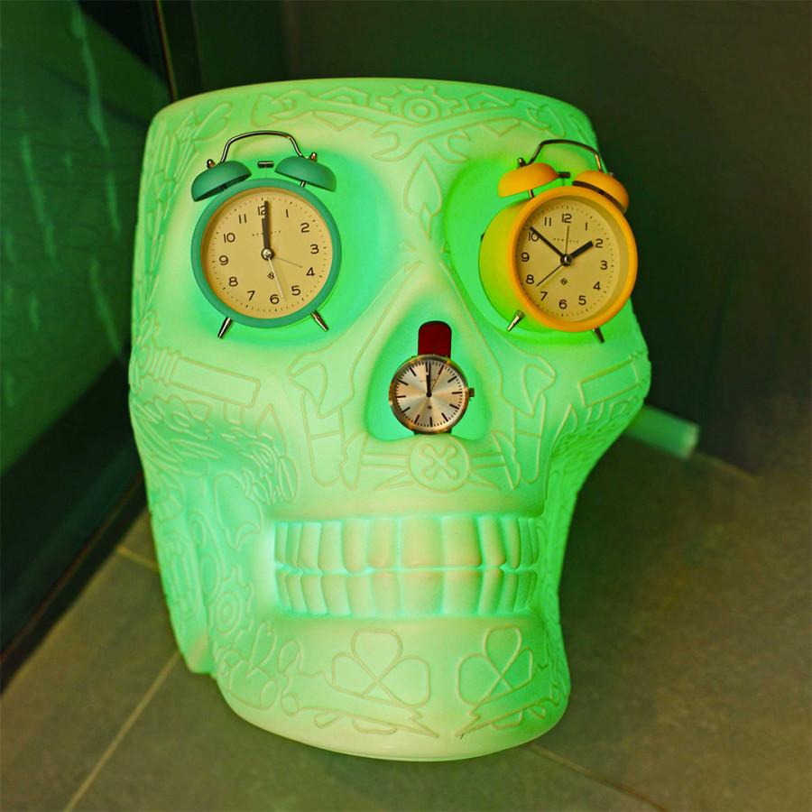 QEEBOO tabouret et table basse avec éclairage MEXICO STOOL AND SIDE TABLE LED RGB