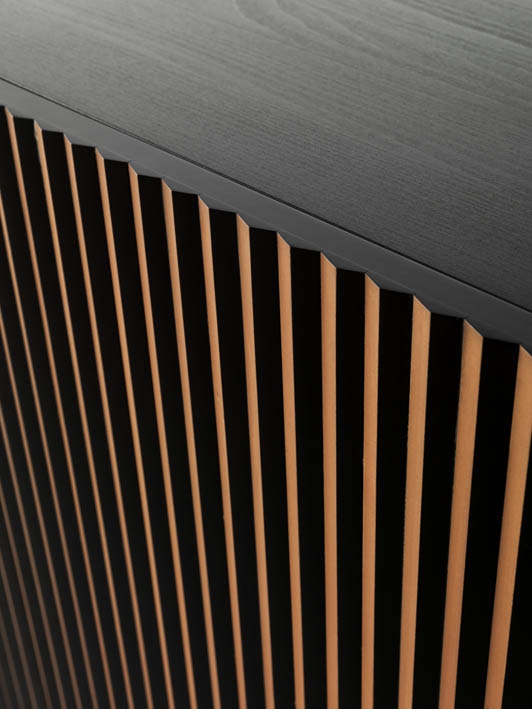 HORM buffet avec 3 portes LEON sur base Minimal Design L 144 cm