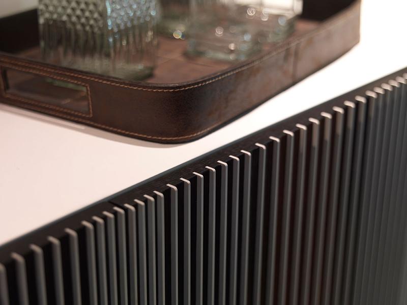 HORM buffet avec 5 portes CARLOS sur base Minimal Design L 240 cm