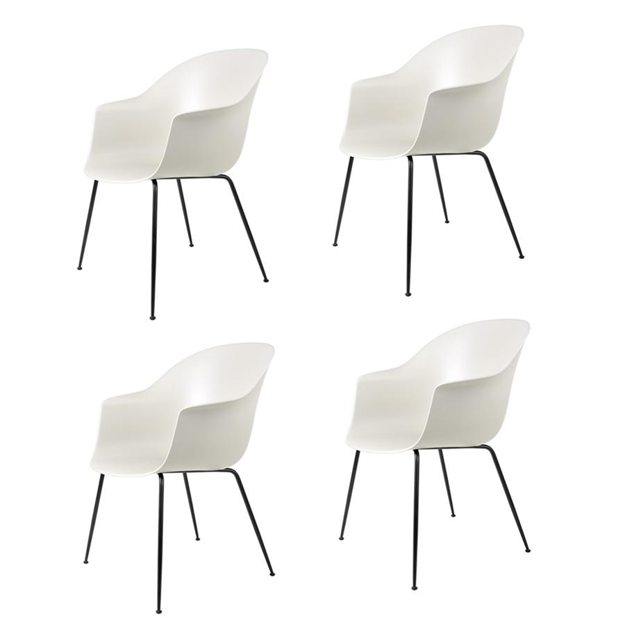 GUBI set de 4 chaises avec accoudoirs BAT DINING CHAIR base noire (Alabaster white - polypropylène e