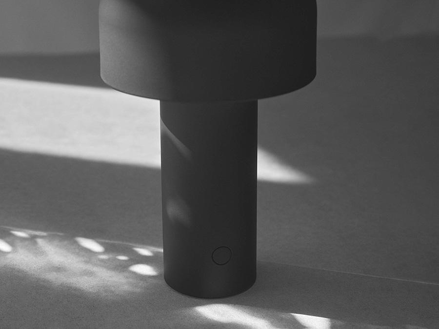 FLOS rechargeable wireless table lamp BELLHOP