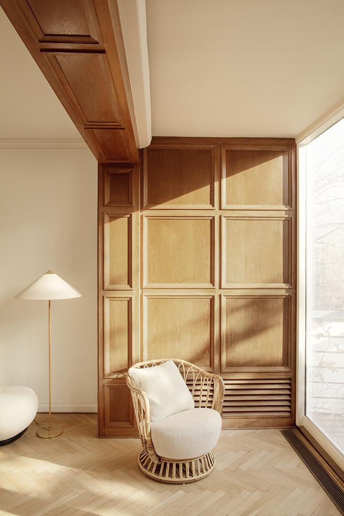 GUBI armchair GRACE LOUNGE CHAIR