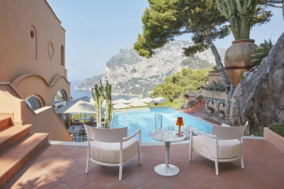 KARTELL outdoor armchair CARA OUTDOOR