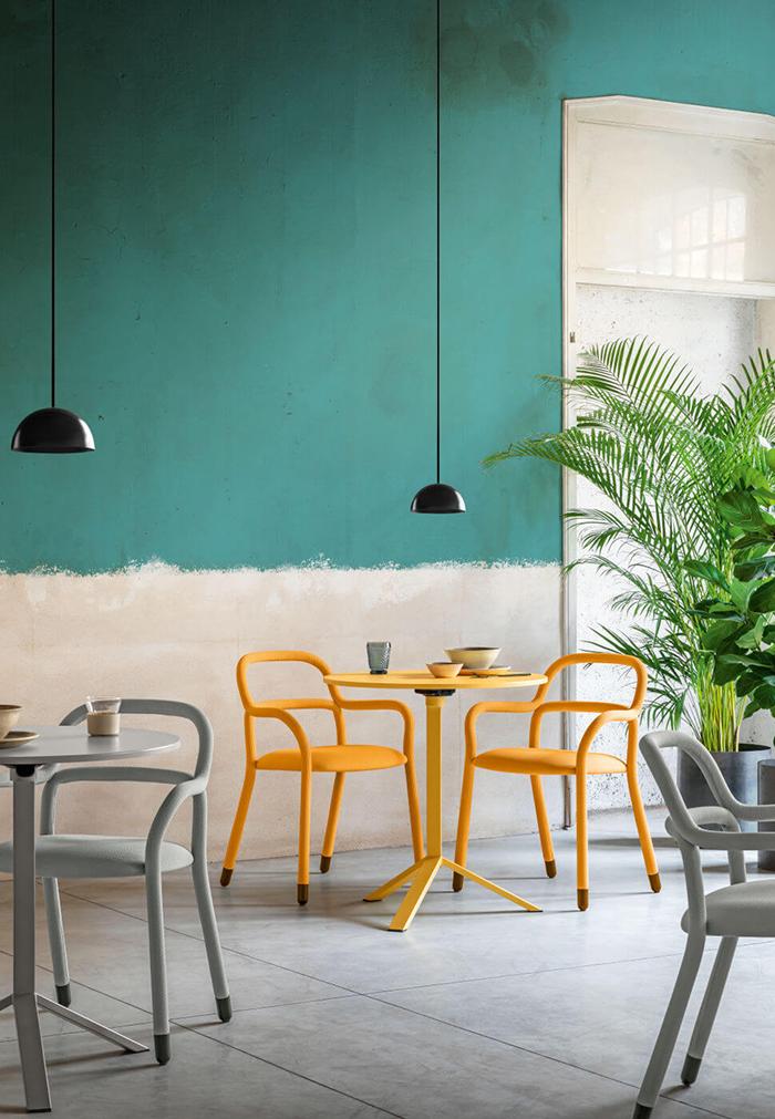 MIDJ chair with arms PIPPI