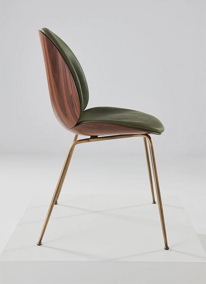 GUBI chaise rembourrée BEETLE 3D VENEER