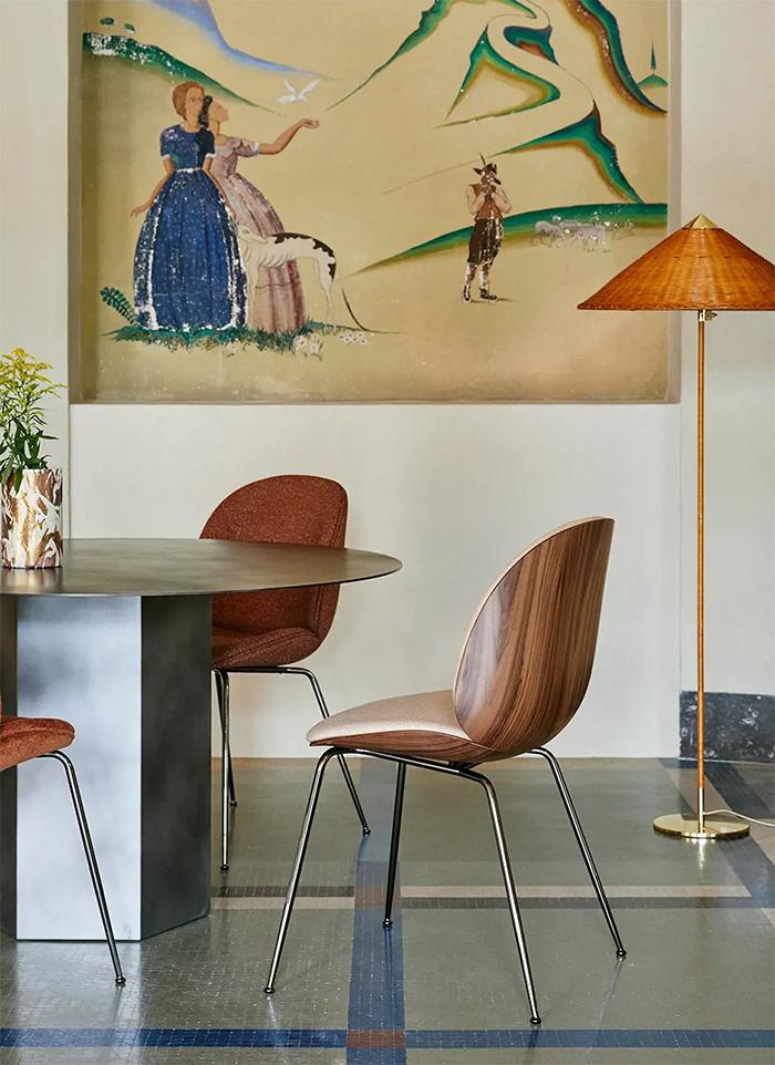 GUBI chaise rembourrée BEETLE 3D VENEER