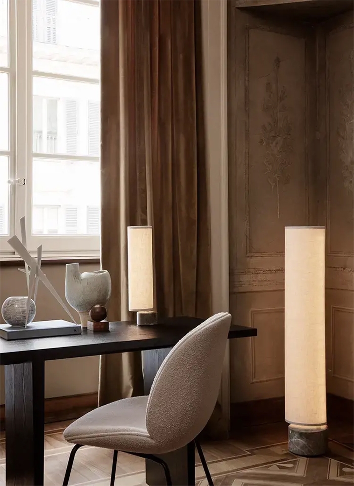 GUBI lampe de table UNBOUND