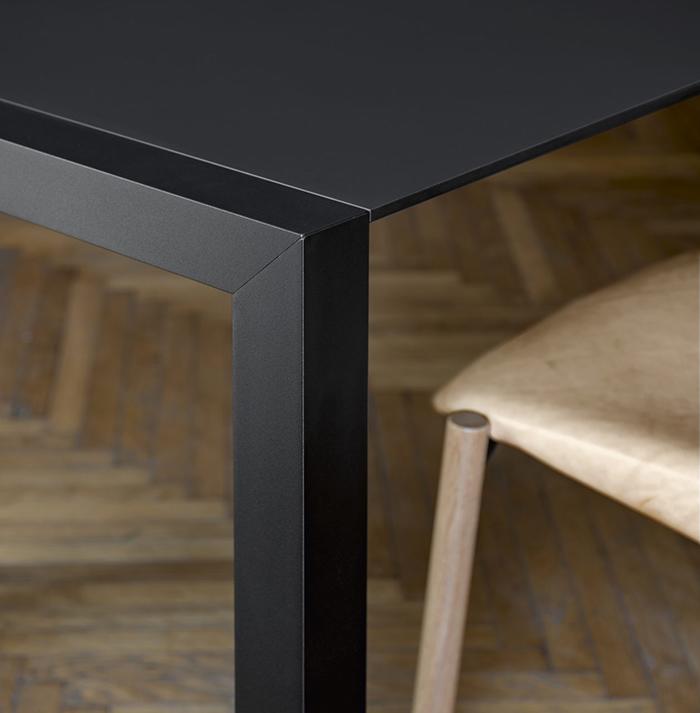 KRISTALIA table extensible SUSHI avec plateau en stratifié 177x80 cm