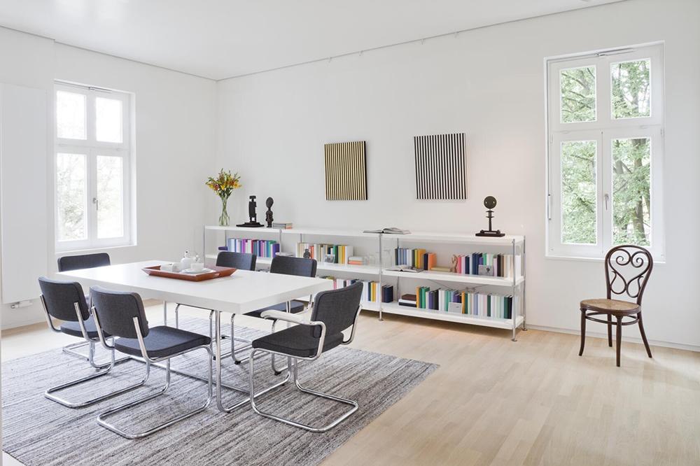 THONET cantilever chair S 32 PV with full padding