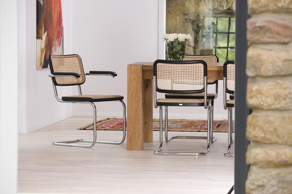 THONET cantilever chair with arms S 64 V