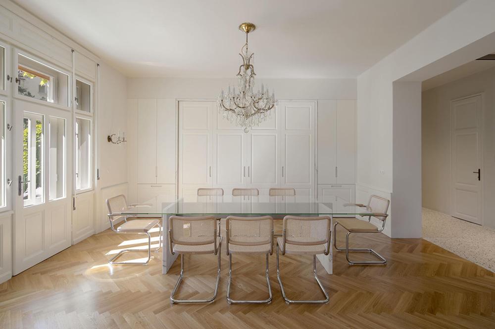 THONET cantilever chair with arms S 64 V