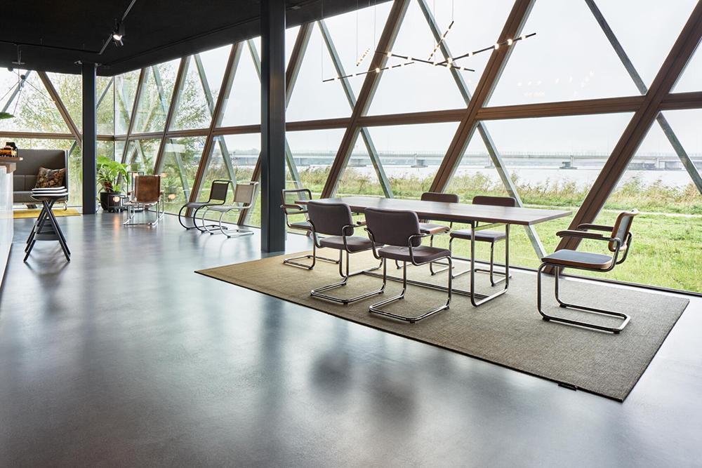 THONET cantilever chair S 64 PV with arms and full padding