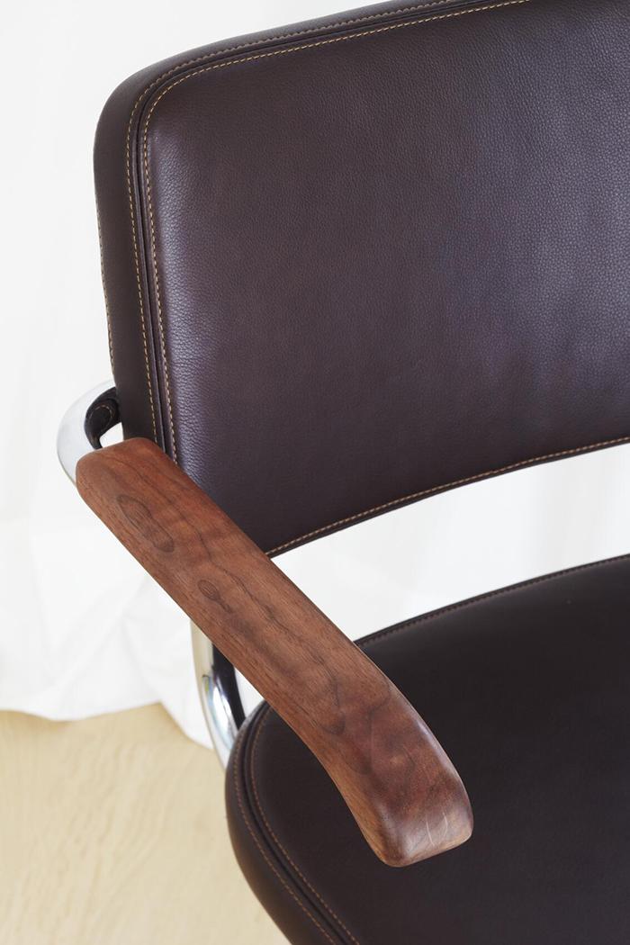 THONET cantilever chair S 64 PV with arms and full padding