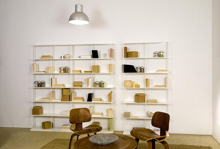 KRIPTONITE bibliothèque murale KROSSING MAXI H 135 cm avec base pour support au sol