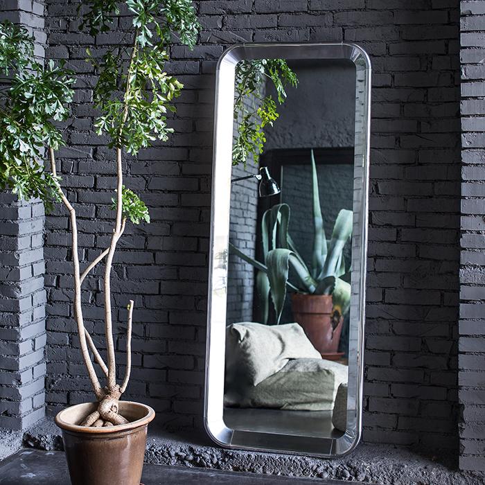 MAGIS miroir sur pied DEJA-VU MIRROR