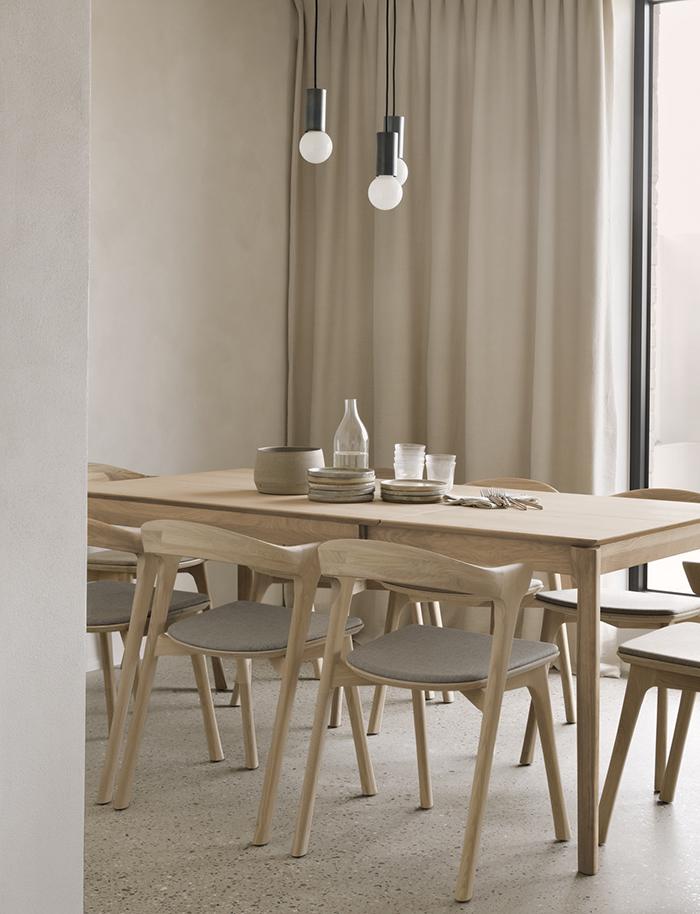 ETHNICRAFT set de 4 chaises avec accoudoirs et coussin BOK