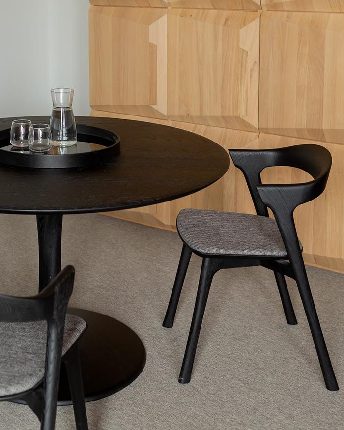 ETHNICRAFT set de 4 chaises avec accoudoirs et coussin BOK