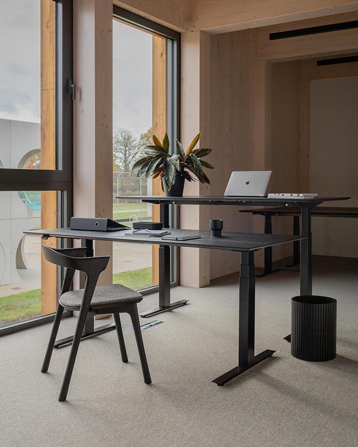 ETHNICRAFT set de 4 chaises avec accoudoirs et coussin BOK