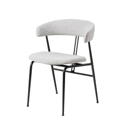 GUBI chaise avec accoudoirs et rembourrage total VIOLIN