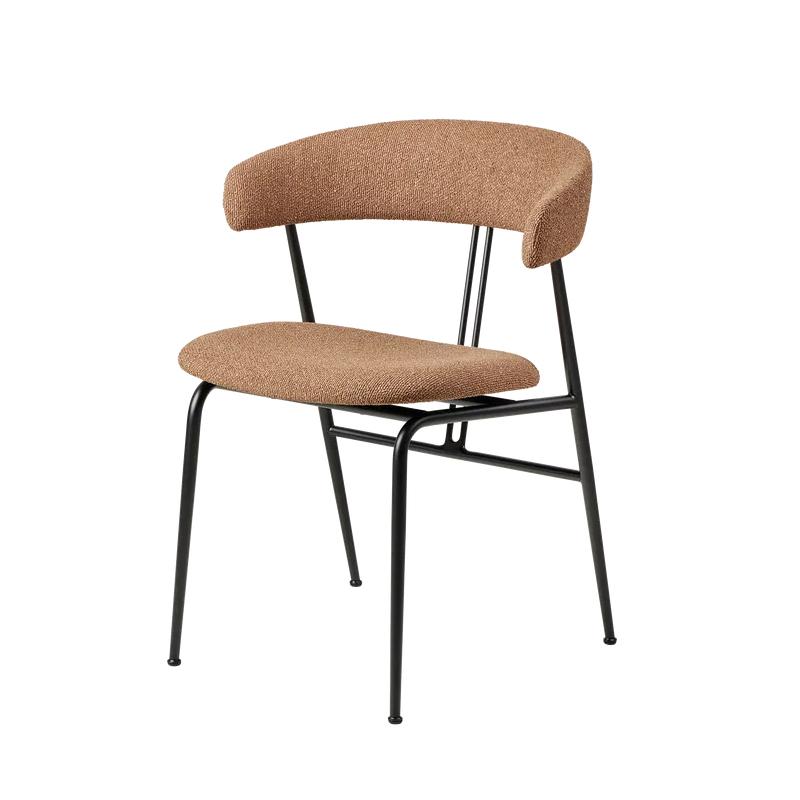 GUBI chaise avec accoudoirs et rembourrage total VIOLIN