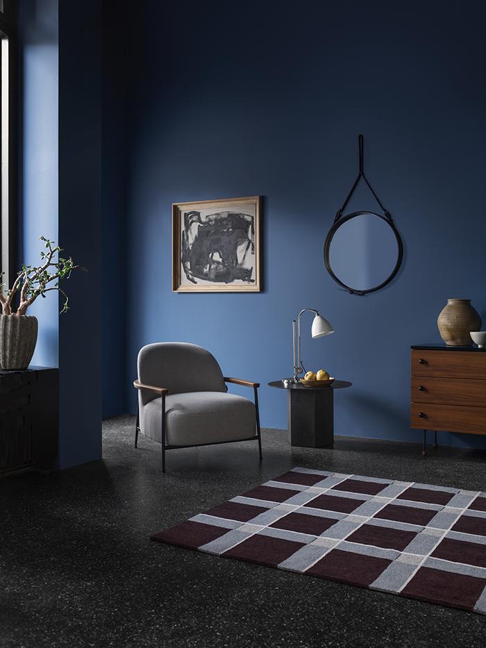 GUBI fauteuil avec accoudoirs SEJOUR LOUNGE CHAIR