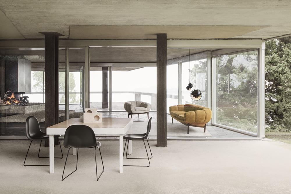 GUBI sofa CROISSANT in leather