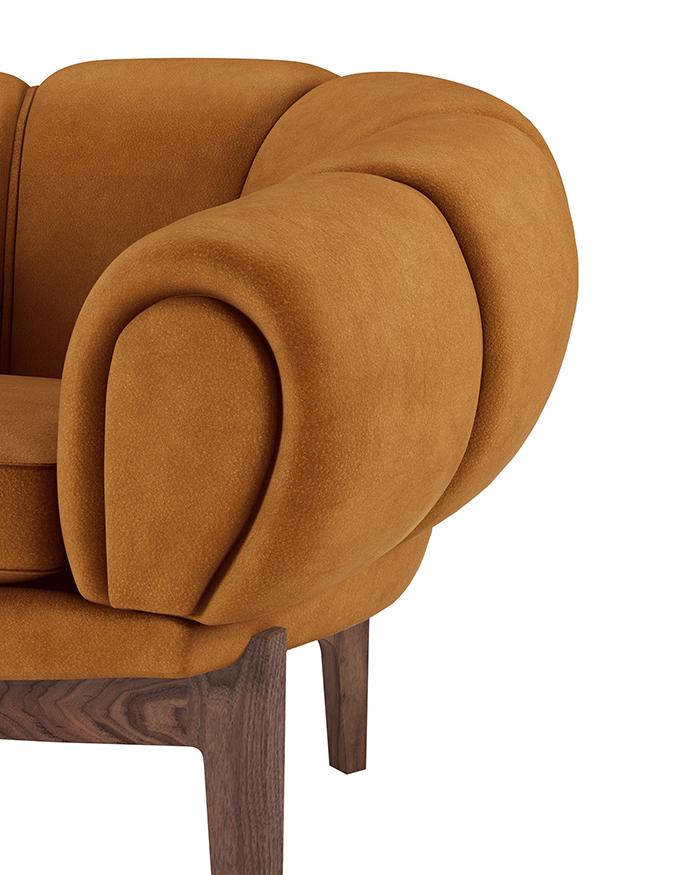 GUBI fauteuil CROISSANT en cuir