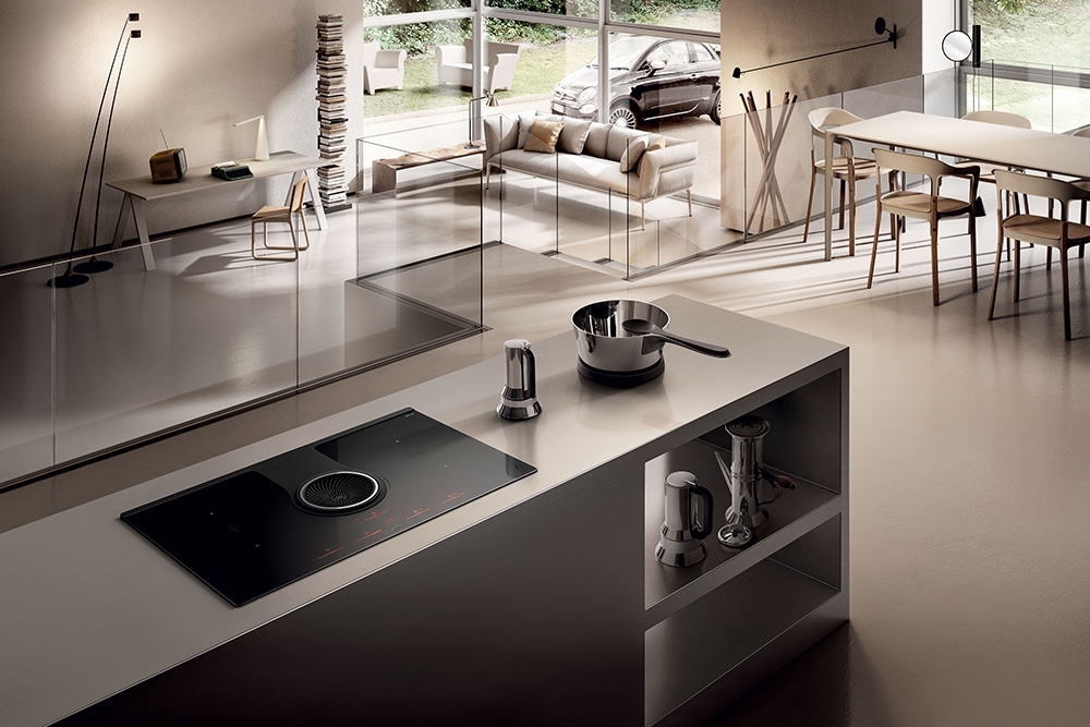 ELICA plaque à induction NIKOLATESLA ONE EVO avec hotte aspirante convertible en recyclage