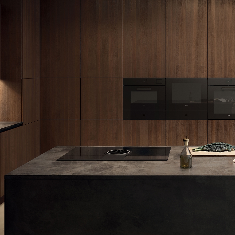 ELICA plaque à induction NIKOLATESLA ONE EVO avec hotte aspirante convertible en recyclage