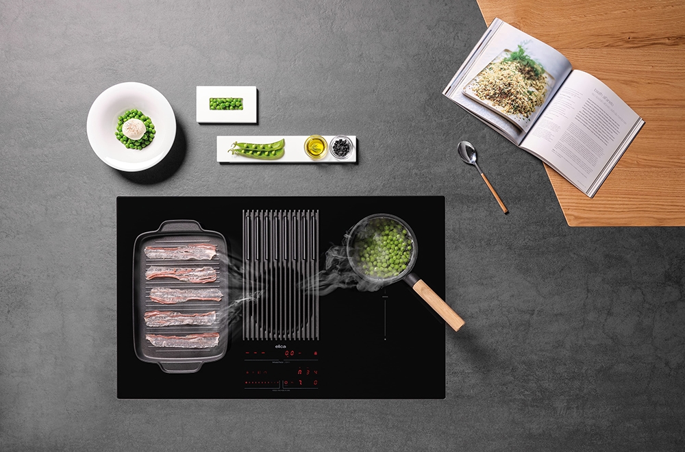 ELICA plaque à induction NIKOLATESLA LIBRA EVO avec hotte aspirante convertible en recyclage