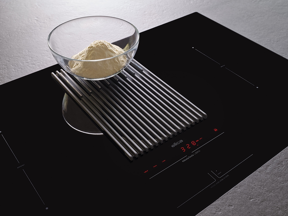 ELICA plaque à induction NIKOLATESLA LIBRA EVO avec hotte aspirante convertible en recyclage