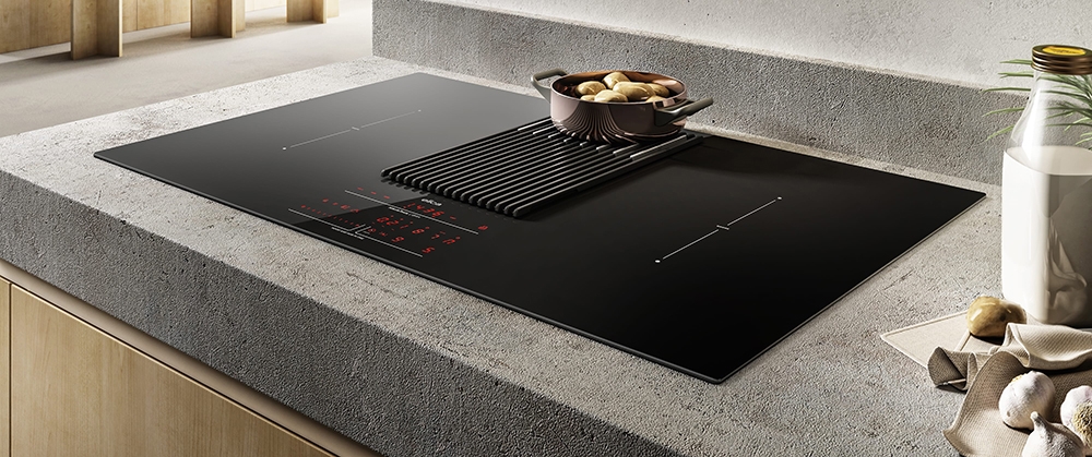 ELICA plaque à induction NIKOLATESLA LIBRA EVO avec hotte aspirante convertible en recyclage