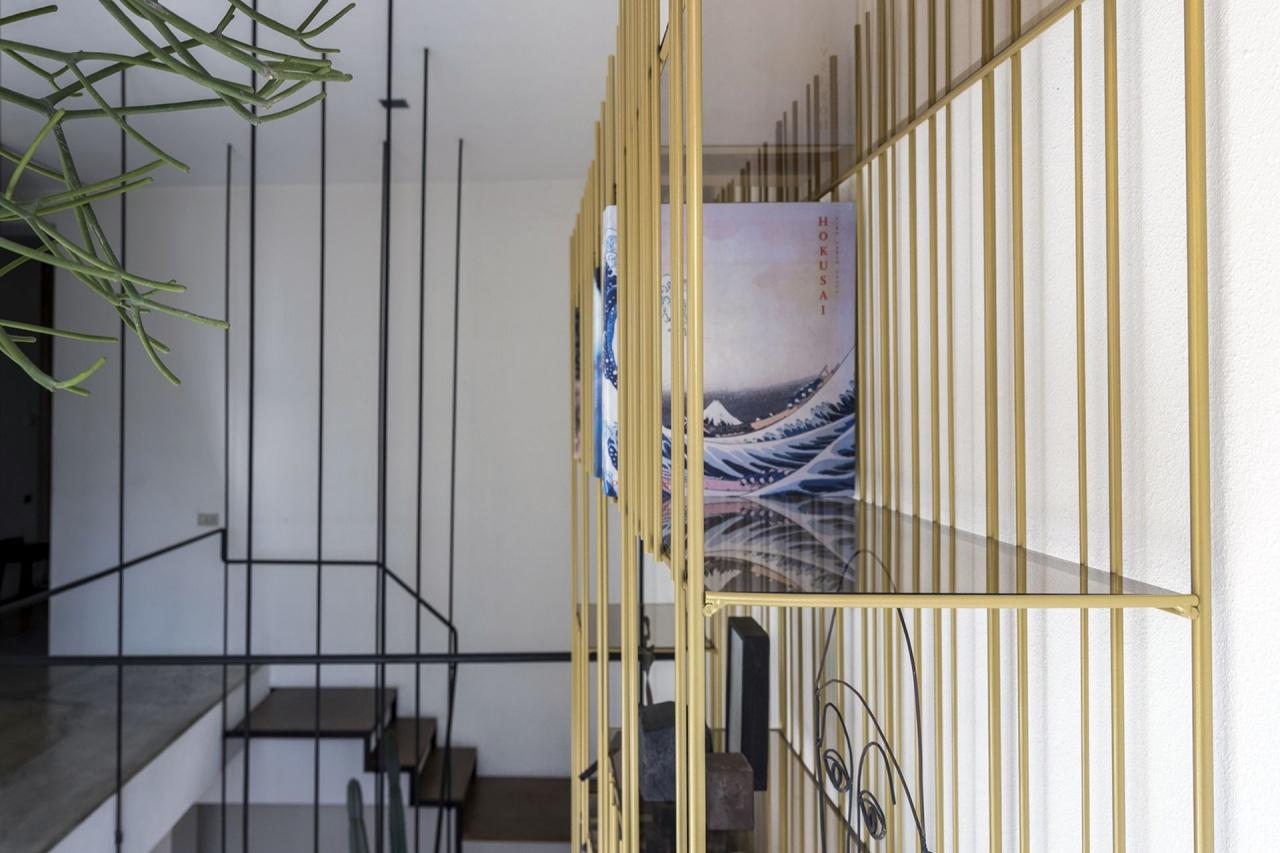 MOGG bibliothèque sur pied ou murale METRICA C