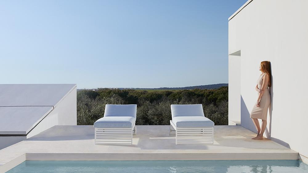 GANDIA BLASCO outdoor sunbed with wheels DNA CHAISE LOUNGE