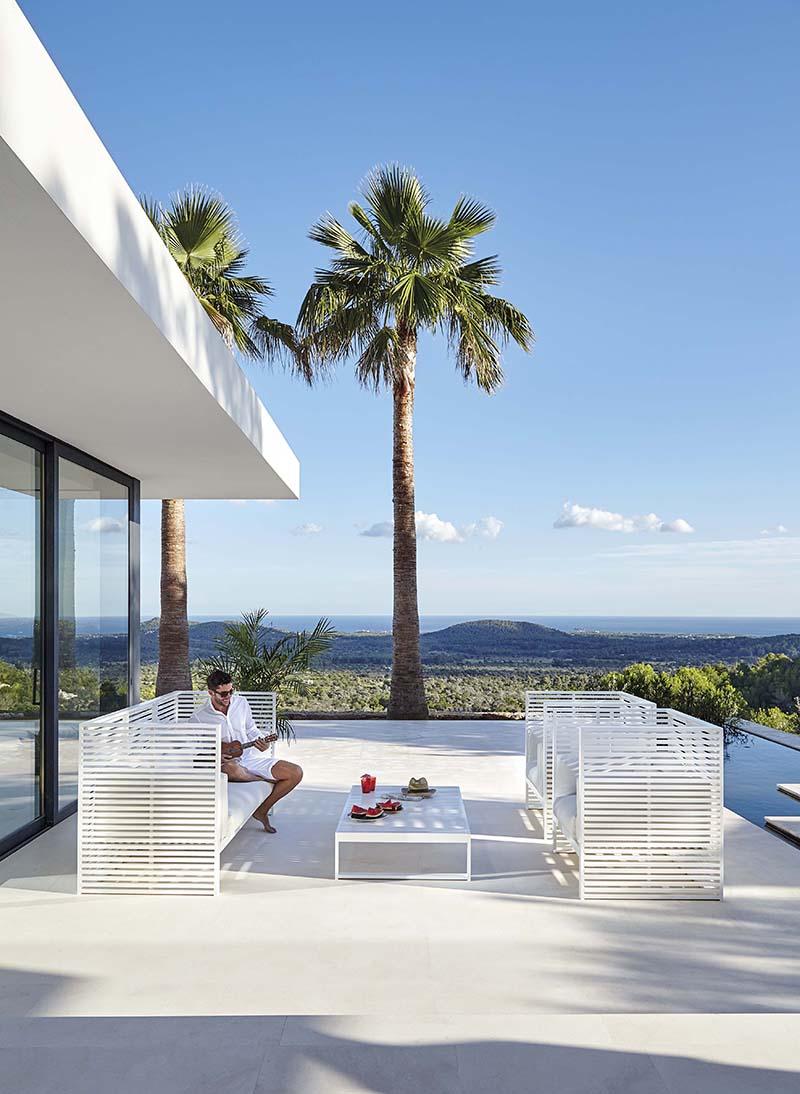 GANDIA BLASCO outdoor coffee table DNA 151 x 90 x H 31 cm