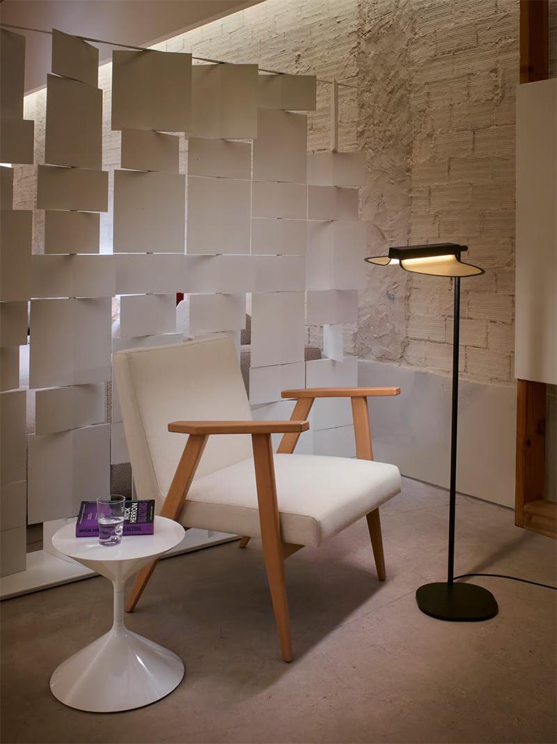 LZF LUZIFER lampadaire OMMA 1 LEAF 3000K, structure noire