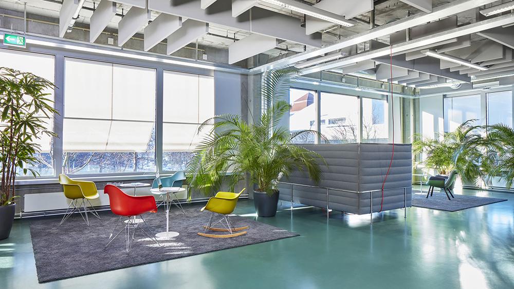 VITRA Eames Plastic Armchair with cushion and black base DAR NEW DIMENSIONS