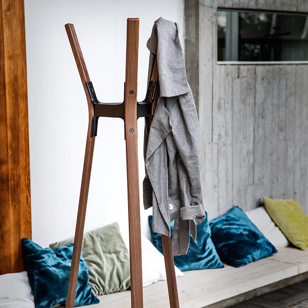 MAGIS portemanteau STEELWOOD COAT STAND