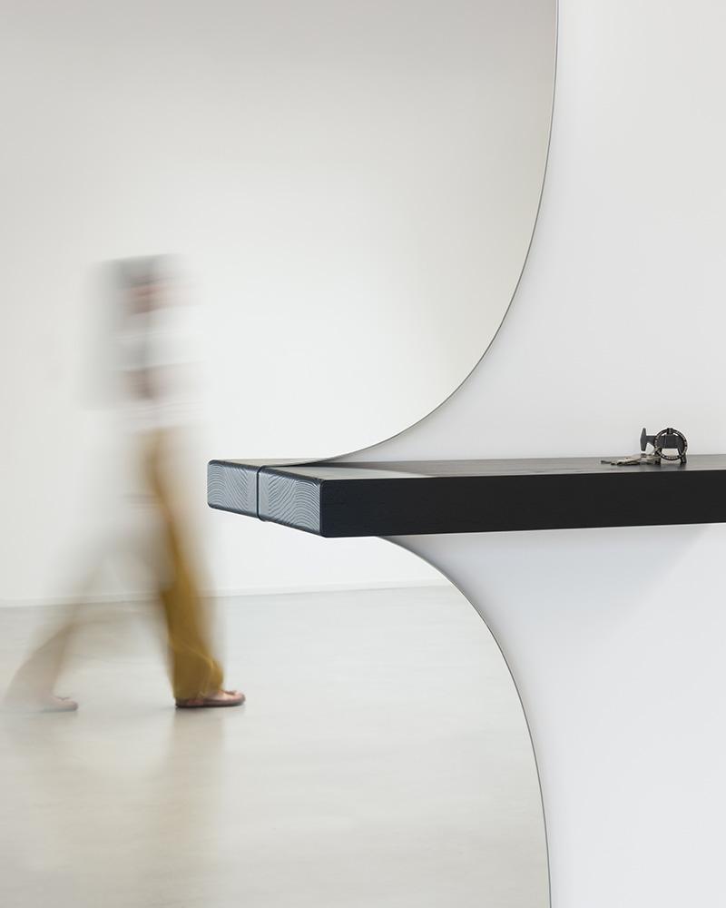 MAGIS miroir mural MORPHED MIRROR avec étagère